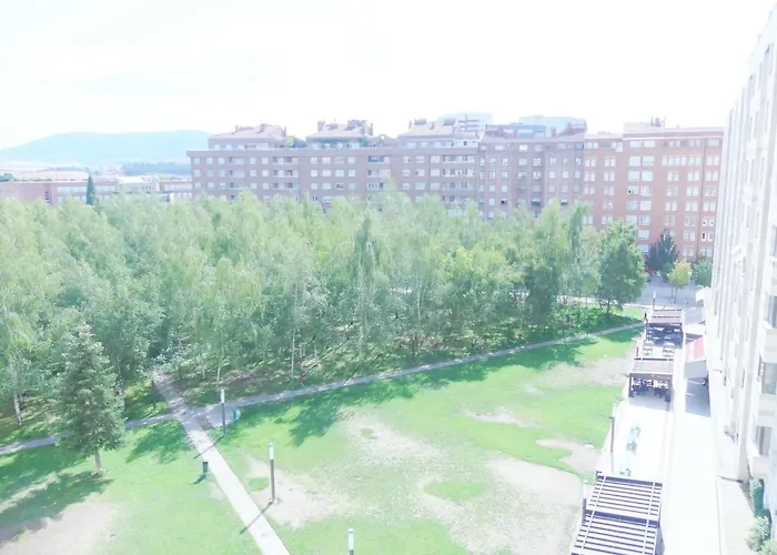 Apartamento Luminoso, Funcional Y Amplio En Zona Hospitalaria