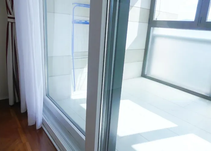 Apartamento Luminoso, Funcional Y Amplio En Zona Hospitalaria
