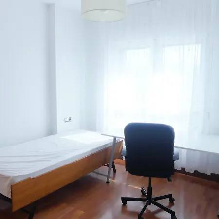 Apartamento Luminoso, Funcional Y Amplio En Zona Hospitalaria Pamplona Exterior foto